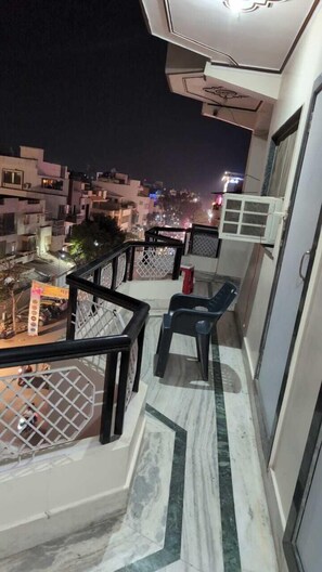 Basic-fællessovesal - balkon | Balkon