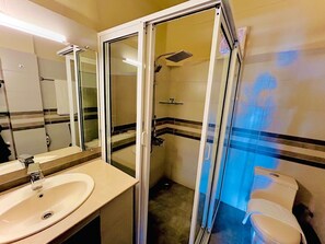 Kamar Double Deluks | Kamar mandi