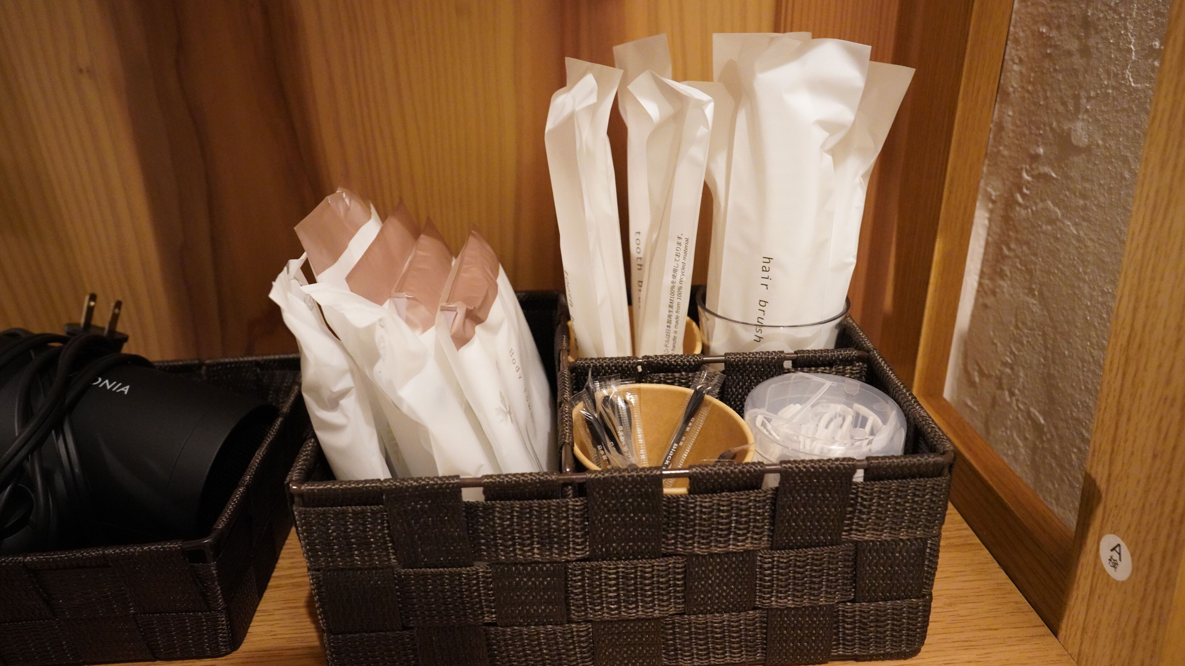 Comfort House, 1 Bedroom, Non Smoking | Bathroom | Separate tub and shower, hair dryer, slippers, bidet