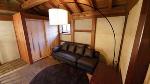 Cubrecamas, wifi gratis y ropa de cama 