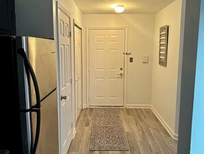 Interior - Modern Serenity in Upper Marlboro - Luxe 2-Bed Condo with Alluring Amenities (Upper Marlboro)