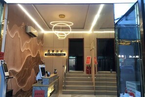 Unclassified image, 2 of 21, button - Baiyangdian Weinan Hotel (Anxin)