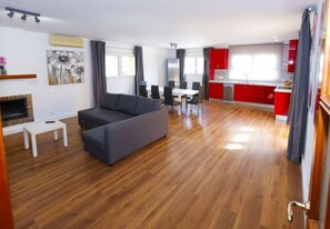 Villa, 5 chambres, piscine privée | Coin séjour