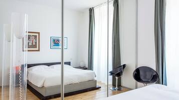 2 phòng ngủ, bàn ủi/dụng cụ ủi quần áo, nôi/cũi di động