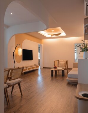 Premier Apartment, City View | In-room safe, desk, laptop workspace, blackout curtains - The Fifth Home Thao Dien (Ho Chi Minh City)