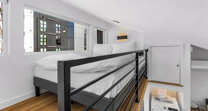 Echo Loft: A Modern Escape