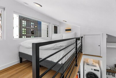 Echo Loft: A Modern Escape