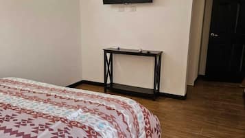 4 bedrooms, WiFi, bed sheets