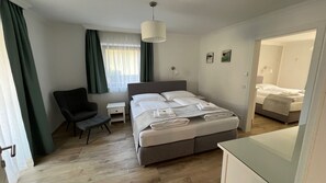 2 chambres, fer et planche à repasser, lit parapluie, Wi-Fi gratuit