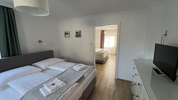 2 soverom, strykejern/-brett, reiseseng for barn og wi-fi (inkludert)