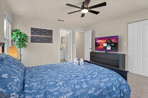 3 habitaciones, tabla de planchar con plancha, wifi y ropa de cama 