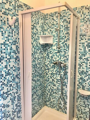 Superior Studio, Sea View | Bathroom shower - Residence in Stintino 50 mt from the sea (Stintino)
