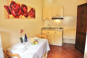 Superior Studio, Sea View | Private kitchen - Residence in Stintino 50 mt from the sea (Stintino)