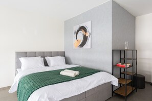 Comfort studio suite, balkon | Een laptopwerkplek, verduisterende gordijnen