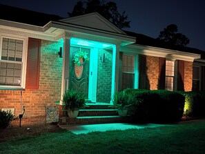 Exterior detail - Prefect Location to enjoy the Augusta National & Tournaments (Augusta)