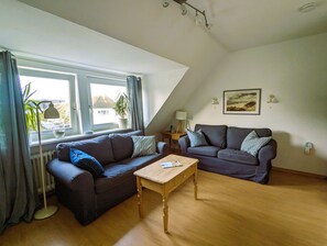 Smart TV, books, stereo - Haus Hanne Sylt ♡ Holiday home for 6 people for families, 2 generations & dog (Sylt)