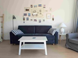 Televisor intel·ligent, llibres i estèreo