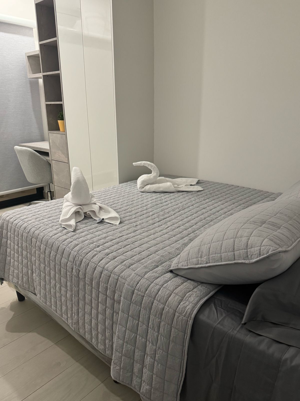 1 habitación, escritorio, wifi gratis y ropa de cama 