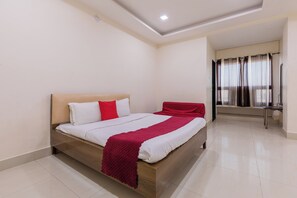 Kamar Double Deluks | Ruang kerja ramah laptop dan Wi-Fi gratis