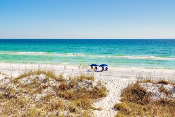 Una playa cerca