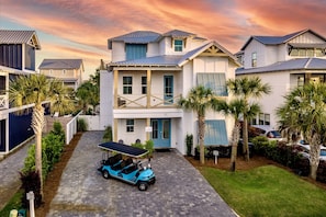 Exterior - Funky Flamingo: Private beach steps away, Heated pool, FREE golf cart, Game room (Miramar Beach)