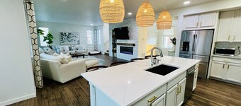Luxury 5-Bedroom Retreat | Hot Tub | Chef’s Kitchen | Near Boulder & Denver