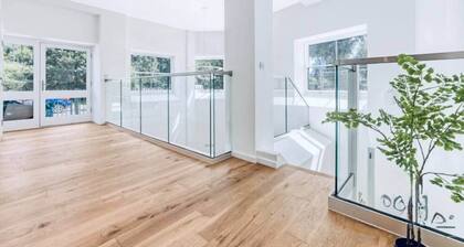 The Iconic Pub-house | 3BR | 3.5BA | Sleeps 10