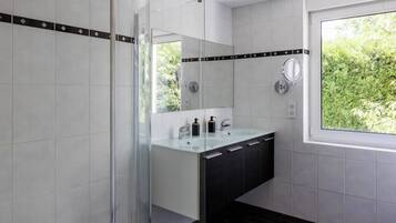 Een douche, een haardroger
