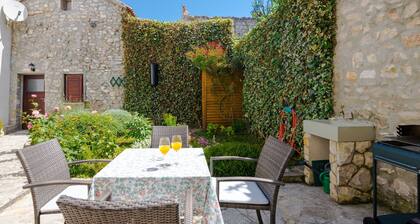 Nice House With Private Terrace and BBQ