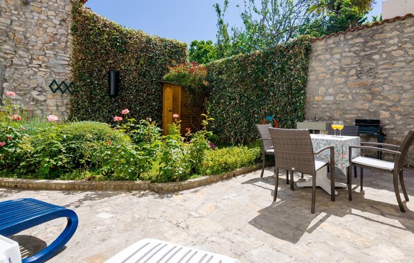 Balcony - Nice House With Private Terrace and BBQ (Sukosan)