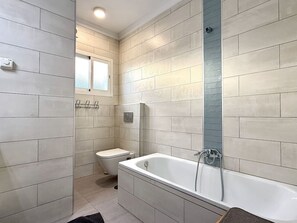 Hair dryer, towels