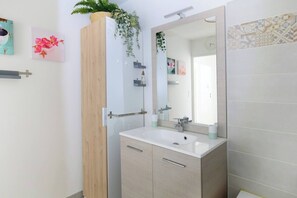 Hair dryer, towels, toilet paper - T3 - 2 bedrooms - Panoramic view Toulouse - Near CHU Rangueil - fully equipped (Toulouse)