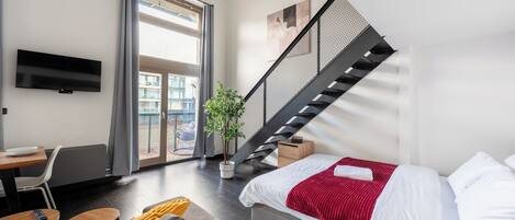 Comfort-Studiosuite, Balkon | Verdunkelungsvorhänge, Bügeleisen/Bügelbrett, Babybetten