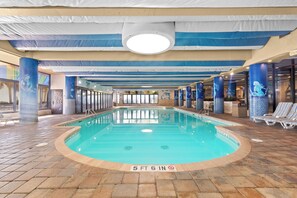 Piscine couverte, piscine extérieure