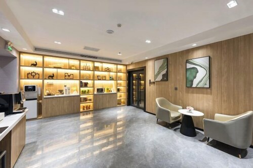 GreenTree Inn Smart Choice Hotel (Beijing West Railway Station north square)