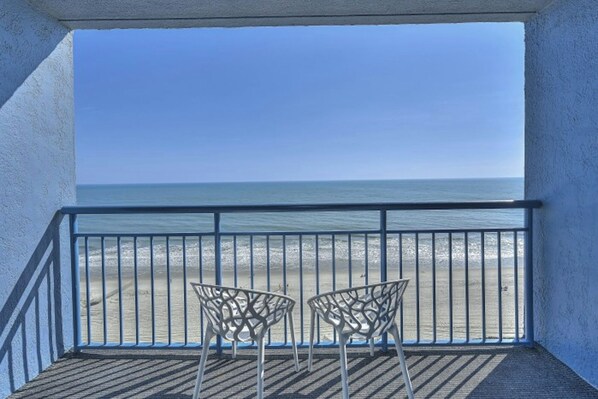 Property grounds - Coral Beach 1022-Oceanfront 1BR-Pools-Lazy River (Myrtle Beach)