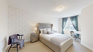 4 Schlafzimmer, Bügeleisen/Bügelbrett, kostenloses WLAN, Bettwäsche