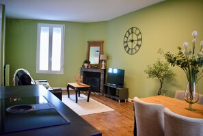 Interior - Three-bedroom shop in the center of Bergerac (Bergerac)