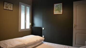 3 bedrooms, WiFi, bed sheets