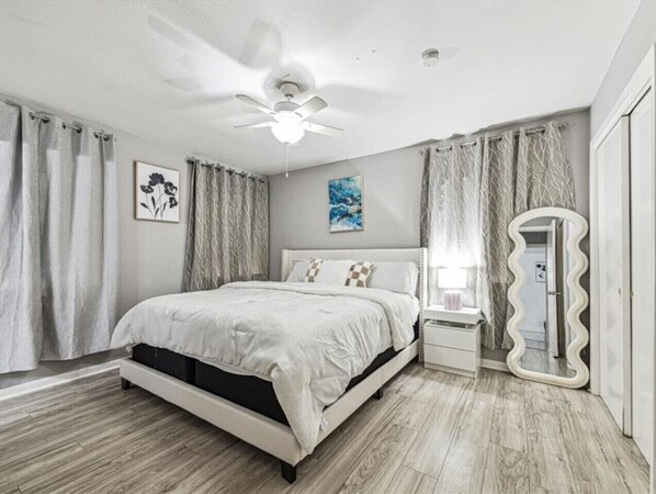 3 bedrooms, desk, iron/ironing board, WiFi