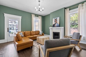 Smart-TV, videospill og bøker