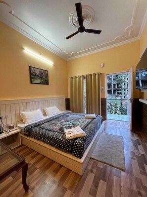 Quarto casal ou duplo superior, vista para a montanha | Wi-Fi de cortesia