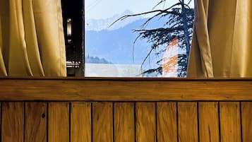 Family Quadruple Room, Mountain View | Free WiFi