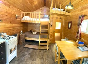 1 bedroom, travel cot, bed sheets