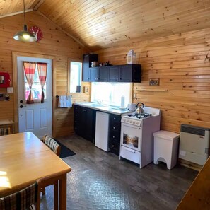 Oven, stovetop, coffee/tea maker, toaster