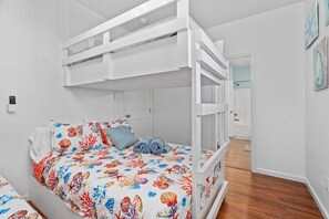 3 habitaciones, tabla de planchar con plancha y wifi gratis 