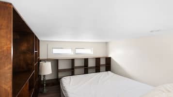 Superior Apartment, 2 Double Beds | 1 bedroom, individually decorated, individually furnished