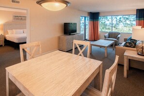 Interior - Cozy 1-bedroom condo with AC, fitness room, WiFi in wonderful Miramar Beach (Miramar Beach)