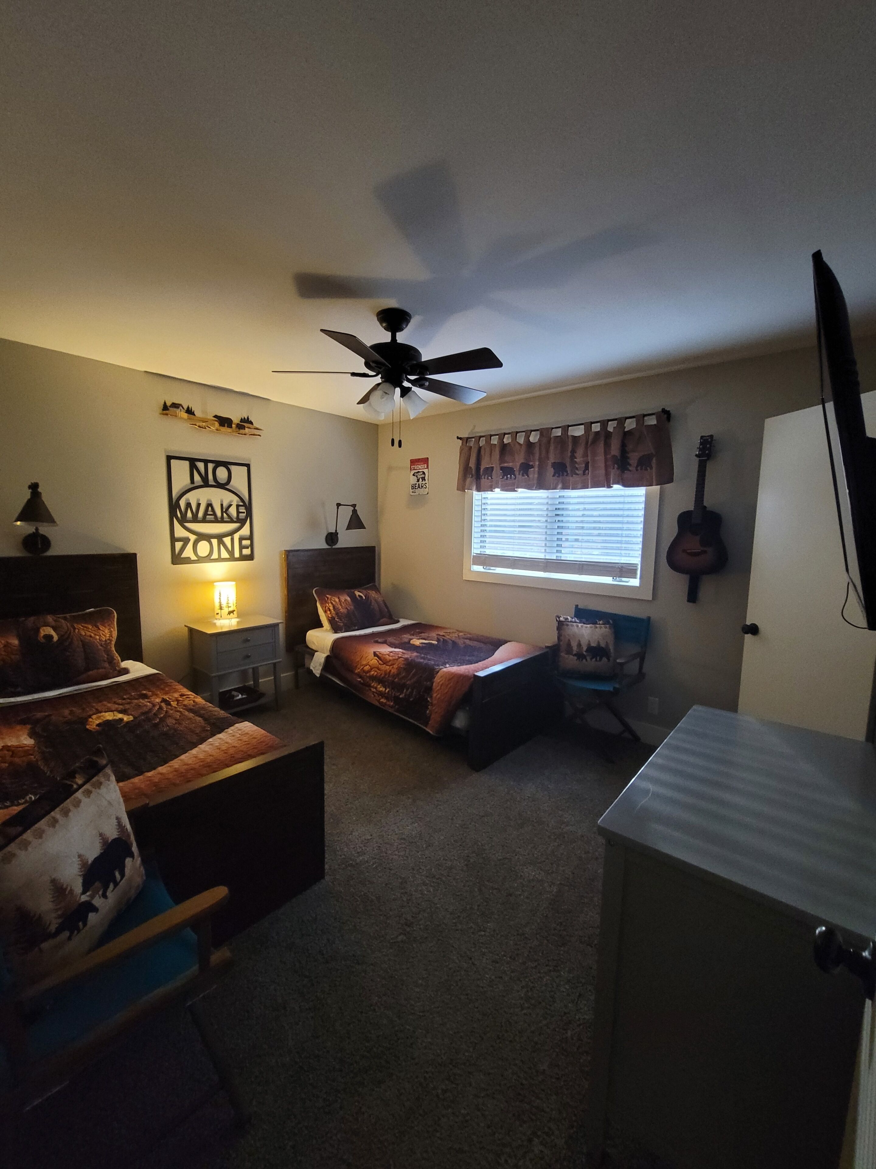 2 間臥室、高級寢具、記憶床墊、獨特裝潢