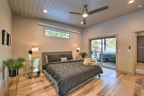 3 bedrooms, desk, iron/ironing board, free WiFi